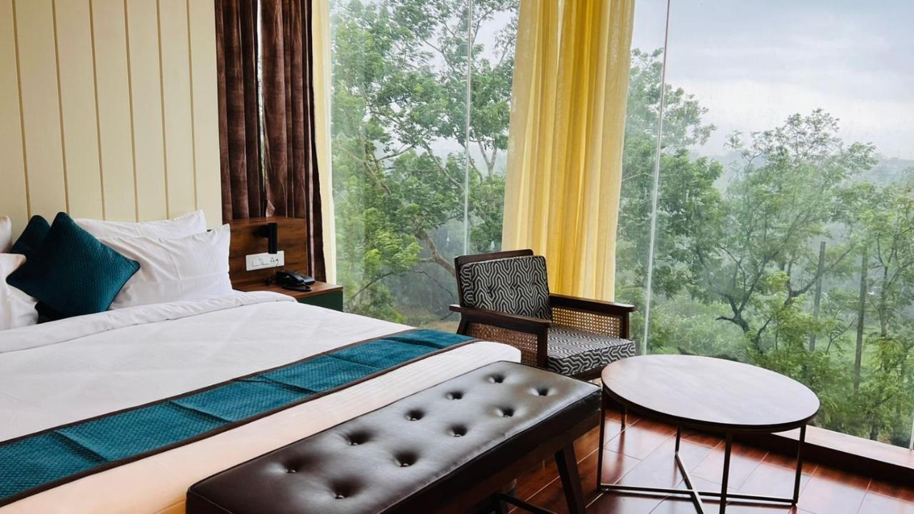 The Convoy Hotel Dibrugarh Exterior foto