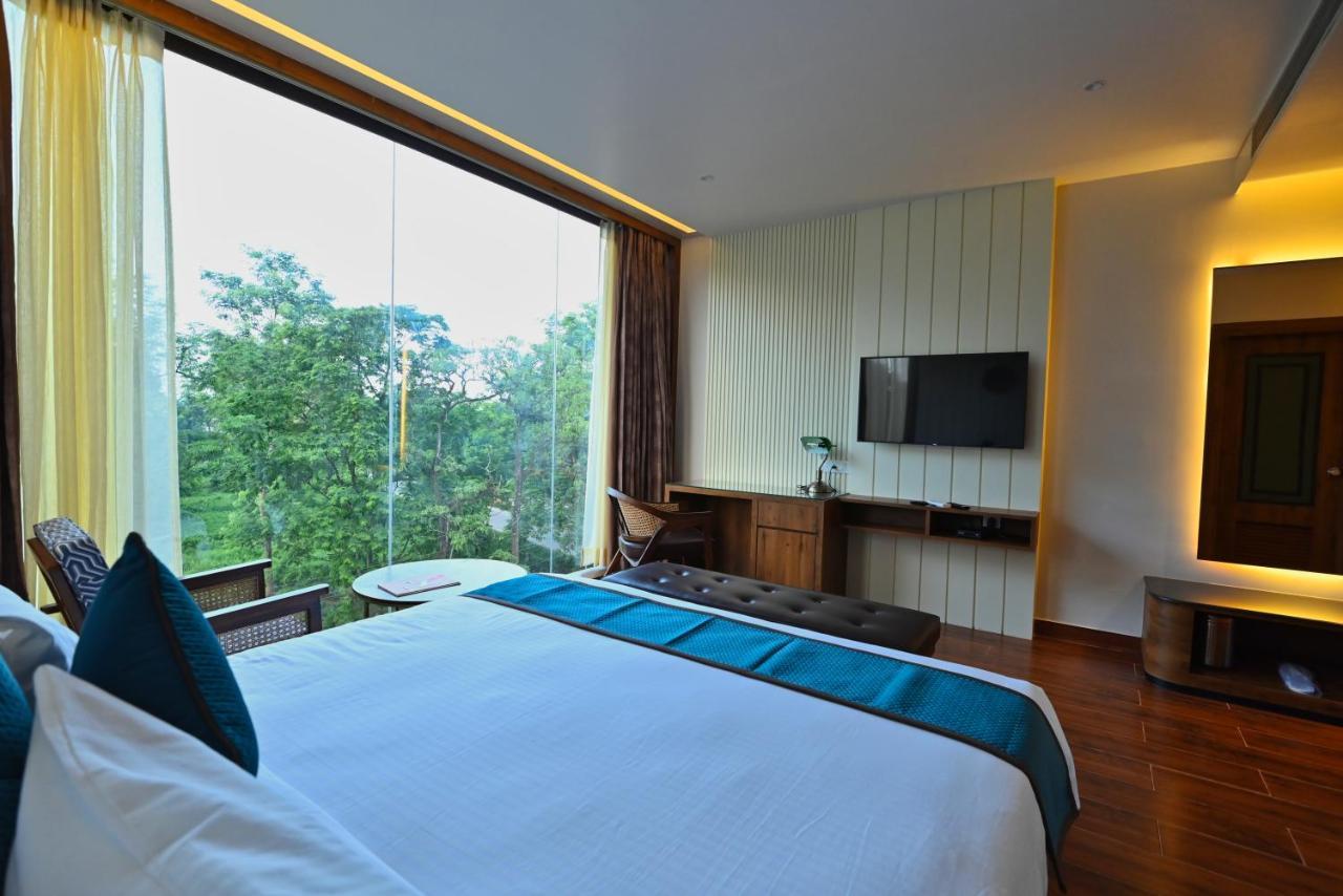 The Convoy Hotel Dibrugarh Exterior foto
